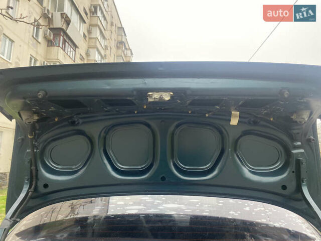 Зеленый Дэу Ланос, объемом двигателя 1.5 л и пробегом 183 тыс. км за 2000 $, фото 3 на Automoto.ua