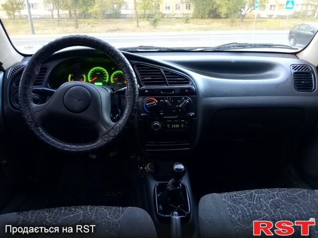 Деу Ланос 2004 у Дніпро (Дніпропетровську) на Automoto.ua Зелений Деу Ланос, об'ємом двигуна 1.5 л та пробігом 160 тис. км за 2100 $, фото 2 на Automoto.ua