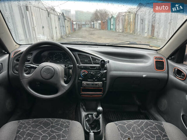 Зеленый Дэу Ланос, объемом двигателя 1.5 л и пробегом 250 тыс. км за 2000 $, фото 8 на Automoto.ua