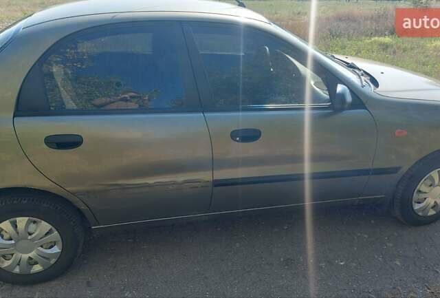 Зеленый Дэу Ланос, объемом двигателя 1.5 л и пробегом 190 тыс. км за 2500 $, фото 5 на Automoto.ua