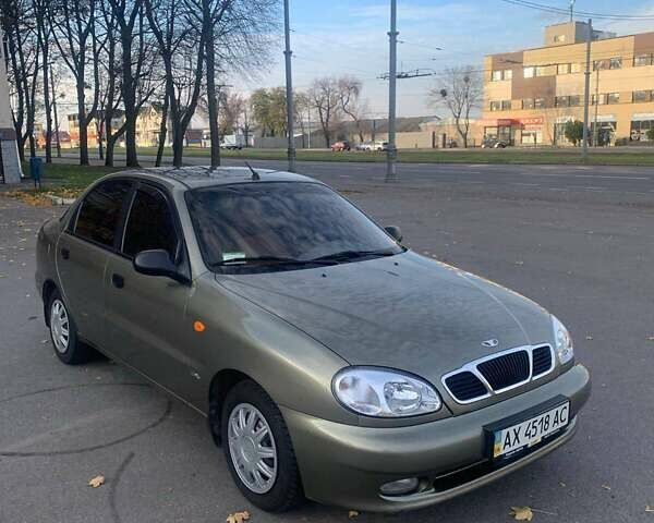 Зеленый Дэу Ланос, объемом двигателя 1.6 л и пробегом 10 тыс. км за 5500 $, фото 2 на Automoto.ua