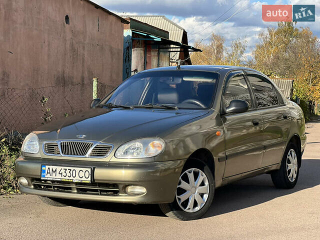 Зеленый Дэу Ланос, объемом двигателя 1.6 л и пробегом 221 тыс. км за 2500 $, фото 1 на Automoto.ua