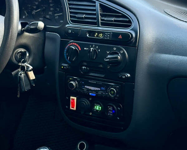 Зелений Деу Ланос, об'ємом двигуна 1.5 л та пробігом 167 тис. км за 2899 $, фото 22 на Automoto.ua