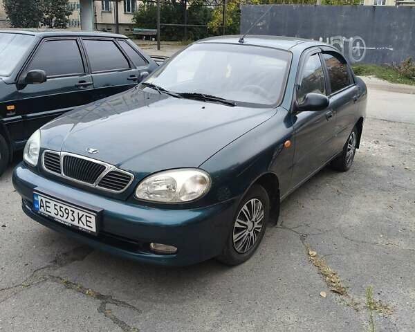 Деу Ланос 2004 у Кривому Розі на Automoto.ua Зелений Деу Ланос, об'ємом двигуна 1.5 л та пробігом 184 тис. км за 3100 $, фото 6 на Automoto.ua
