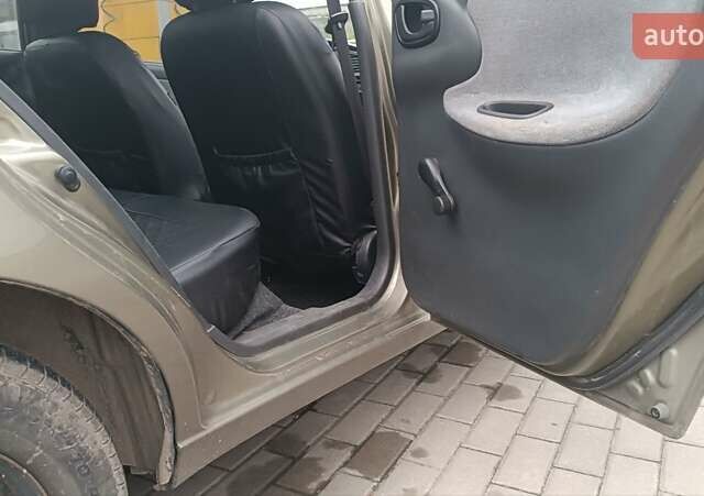 Зелений Деу Ланос, об'ємом двигуна 1.5 л та пробігом 209 тис. км за 2600 $, фото 6 на Automoto.ua