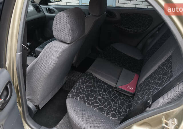 Зелений Деу Ланос, об'ємом двигуна 1.5 л та пробігом 203 тис. км за 2800 $, фото 6 на Automoto.ua