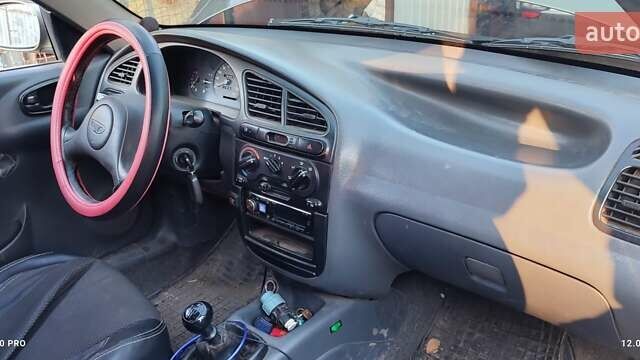 Зелений Деу Ланос, об'ємом двигуна 1.5 л та пробігом 300 тис. км за 2900 $, фото 3 на Automoto.ua