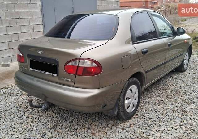 Зеленый Дэу Ланос, объемом двигателя 1.5 л и пробегом 190 тыс. км за 2450 $, фото 2 на Automoto.ua
