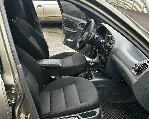 Зелений Деу Ланос, об'ємом двигуна 1.5 л та пробігом 280 тис. км за 2450 $, фото 2 на Automoto.ua