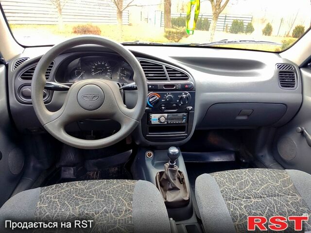 Зеленый Дэу Ланос, объемом двигателя 1.5 л и пробегом 185 тыс. км за 2750 $, фото 3 на Automoto.ua