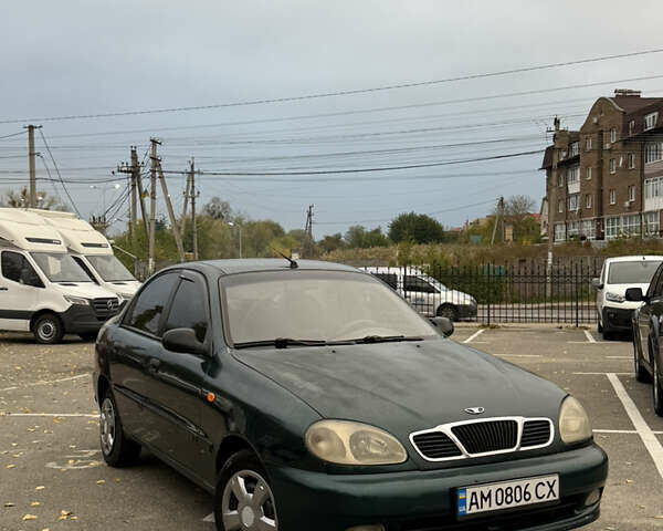 Дэу Ланос 2004 в Софіївська Борщагівка на Automoto.ua Зеленый Дэу Ланос, объемом двигателя 1.6 л и пробегом 193 тыс. км за 1300 $, фото 1 на Automoto.ua