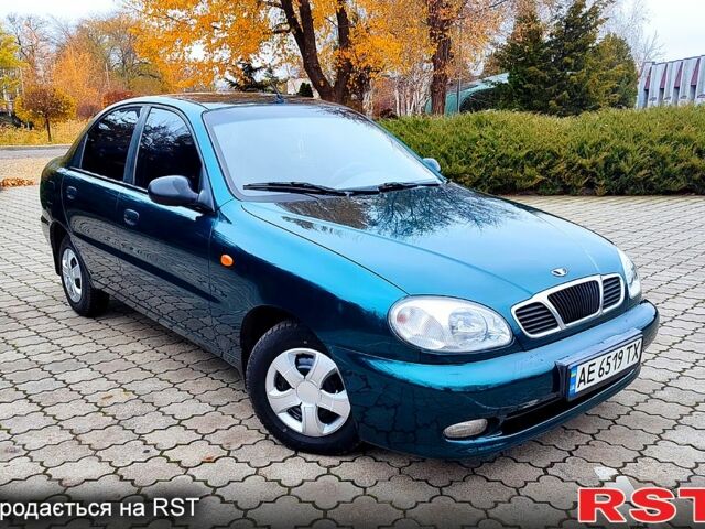 Зеленый Дэу Ланос, объемом двигателя 1.5 л и пробегом 185 тыс. км за 2750 $, фото 1 на Automoto.ua