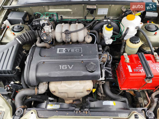 Зеленый Дэу Ланос, объемом двигателя 1.6 л и пробегом 187 тыс. км за 3150 $, фото 6 на Automoto.ua