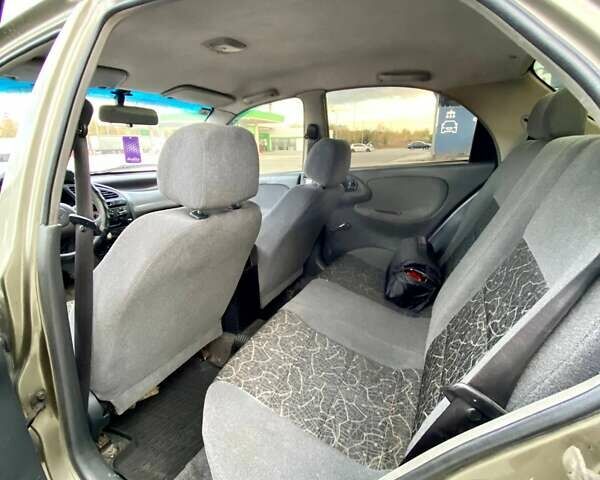 Зелений Деу Ланос, об'ємом двигуна 1.5 л та пробігом 257 тис. км за 2400 $, фото 5 на Automoto.ua