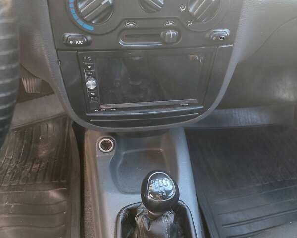 Дэу Ланос 2004 в Киеве на Automoto.ua Зеленый Дэу Ланос, объемом двигателя 1.5 л и пробегом 256 тыс. км за 2600 $, фото 9 на Automoto.ua