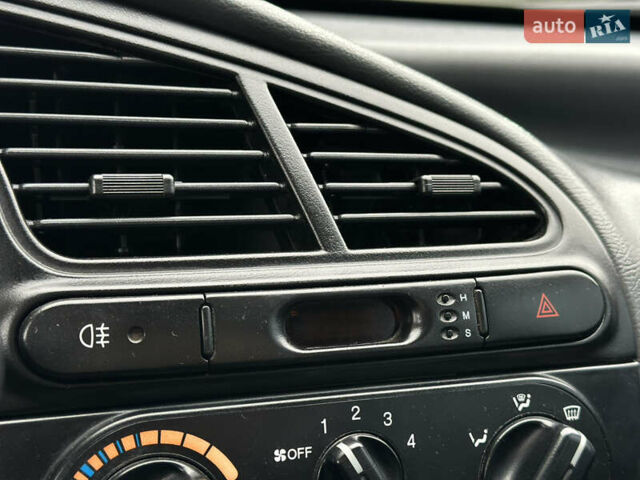 Зелений Деу Ланос, об'ємом двигуна 1.5 л та пробігом 241 тис. км за 2250 $, фото 40 на Automoto.ua