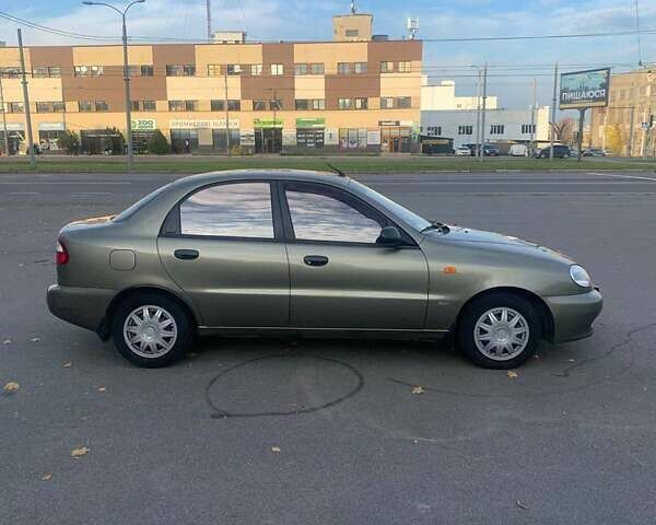 Зеленый Дэу Ланос, объемом двигателя 1.6 л и пробегом 10 тыс. км за 5500 $, фото 3 на Automoto.ua