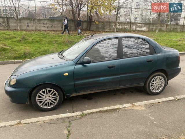 Зеленый Дэу Ланос, объемом двигателя 1.5 л и пробегом 183 тыс. км за 2000 $, фото 2 на Automoto.ua