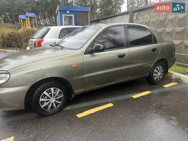 Зелений Деу Ланос, об'ємом двигуна 1.5 л та пробігом 290 тис. км за 2000 $, фото 1 на Automoto.ua