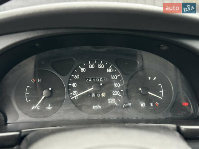 Зелений Деу Ланос, об'ємом двигуна 1.5 л та пробігом 241 тис. км за 2250 $, фото 37 на Automoto.ua