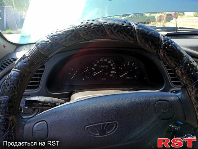 Дэу Ланос 2005 в Славянске на Automoto.ua Зеленый Дэу Ланос, объемом двигателя 1.5 л и пробегом 206 тыс. км за 1900 $, фото 4 на Automoto.ua