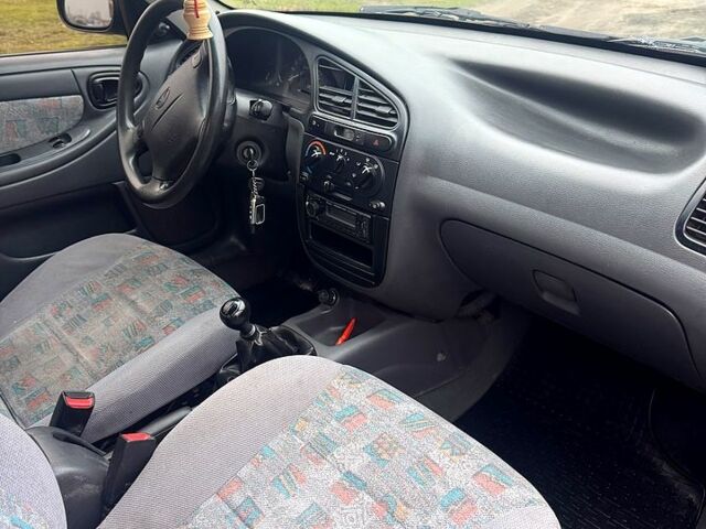 Зеленый Дэу Ланос, объемом двигателя 1.5 л и пробегом 240 тыс. км за 2850 $, фото 10 на Automoto.ua