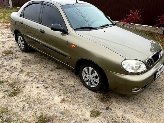 Деу Ланос 2005 у Червоноград на Automoto.ua Зелений Деу Ланос, об'ємом двигуна 1.5 л та пробігом 181 тис. км за 2400 $, фото 2 на Automoto.ua