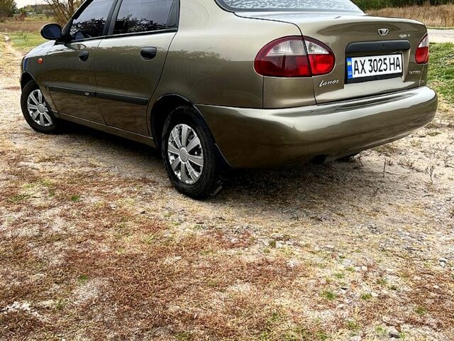 Деу Ланос 2005 у Червоноград на Automoto.ua Зелений Деу Ланос, об'ємом двигуна 1.5 л та пробігом 181 тис. км за 2400 $, фото 9 на Automoto.ua