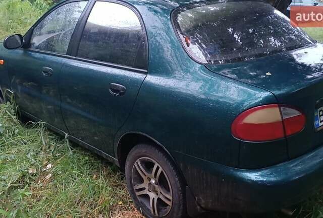 Зеленый Дэу Ланос, объемом двигателя 1.5 л и пробегом 130 тыс. км за 2300 $, фото 2 на Automoto.ua
