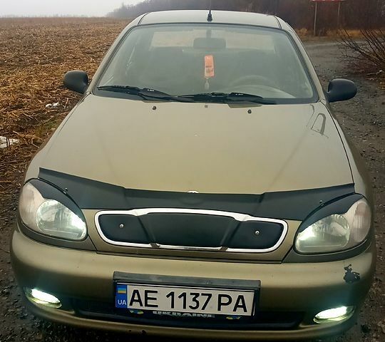 Зеленый Дэу Ланос, объемом двигателя 15 л и пробегом 244 тыс. км за 2300 $, фото 1 на Automoto.ua