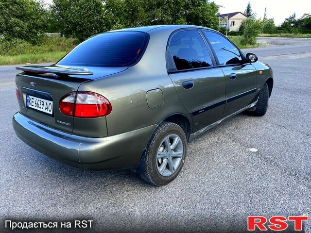 Дэу Ланос 2005 в Новомосковске на Automoto.ua Зеленый Дэу Ланос, объемом двигателя 1.5 л и пробегом 116 тыс. км за 2999 $, фото 3 на Automoto.ua