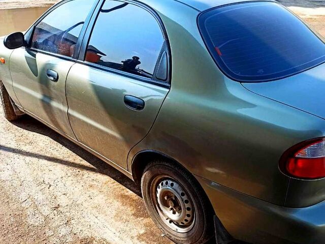 Зеленый Дэу Ланос, объемом двигателя 1.5 л и пробегом 250 тыс. км за 2200 $, фото 1 на Automoto.ua