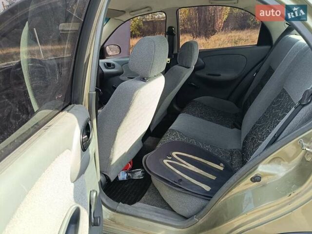 Зелений Деу Ланос, об'ємом двигуна 1.5 л та пробігом 368 тис. км за 3000 $, фото 3 на Automoto.ua