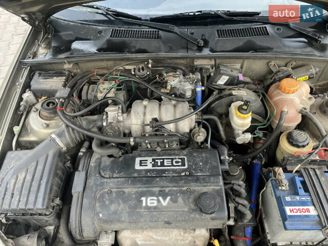 Зеленый Дэу Ланос, объемом двигателя 1.6 л и пробегом 133 тыс. км за 3500 $, фото 12 на Automoto.ua