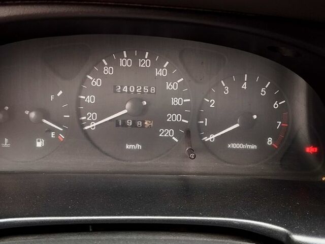 Зелений Деу Ланос, об'ємом двигуна 1.5 л та пробігом 240 тис. км за 1400 $, фото 4 на Automoto.ua