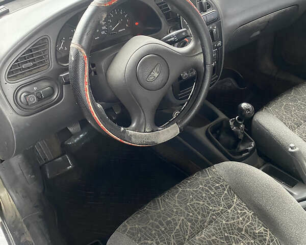 Зеленый Дэу Ланос, объемом двигателя 1.6 л и пробегом 202 тыс. км за 1500 $, фото 5 на Automoto.ua