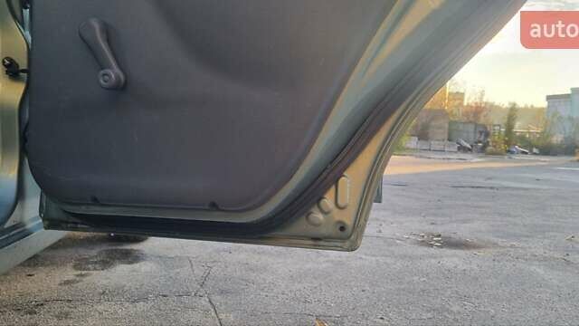 Деу Ланос 2005 у Києві на Automoto.ua Зелений Деу Ланос, об'ємом двигуна 0 л та пробігом 73 тис. км за 2500 $, фото 13 на Automoto.ua