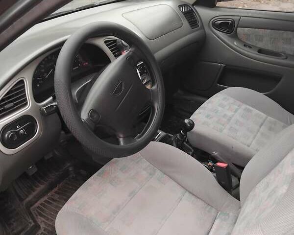 Зеленый Дэу Ланос, объемом двигателя 1.6 л и пробегом 165 тыс. км за 2700 $, фото 1 на Automoto.ua