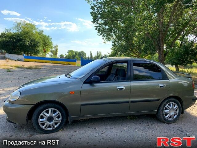 Зеленый Дэу Ланос, объемом двигателя 1.5 л и пробегом 175 тыс. км за 2499 $, фото 3 на Automoto.ua