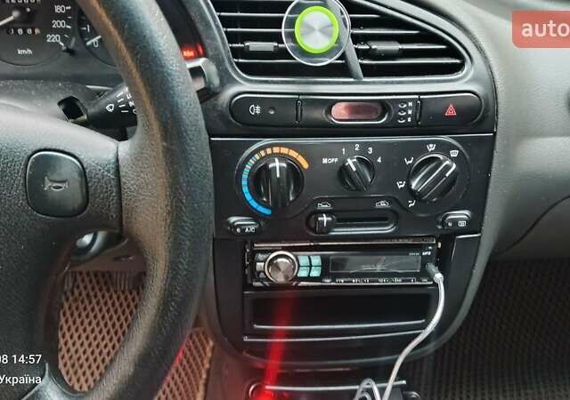 Зеленый Дэу Ланос, объемом двигателя 1.5 л и пробегом 223 тыс. км за 2200 $, фото 5 на Automoto.ua