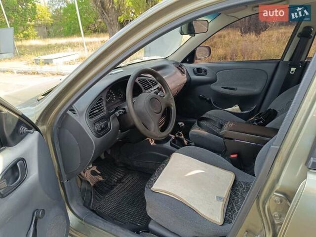 Зелений Деу Ланос, об'ємом двигуна 1.5 л та пробігом 368 тис. км за 3000 $, фото 6 на Automoto.ua