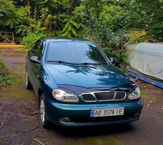 Деу Ланос 2005 у Дніпро (Дніпропетровську) на Automoto.ua Зелений Деу Ланос, об'ємом двигуна 1.5 л та пробігом 210 тис. км за 2500 $, фото 1 на Automoto.ua