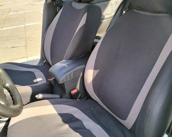 Зеленый Дэу Ланос, объемом двигателя 1.6 л и пробегом 200 тыс. км за 2900 $, фото 1 на Automoto.ua