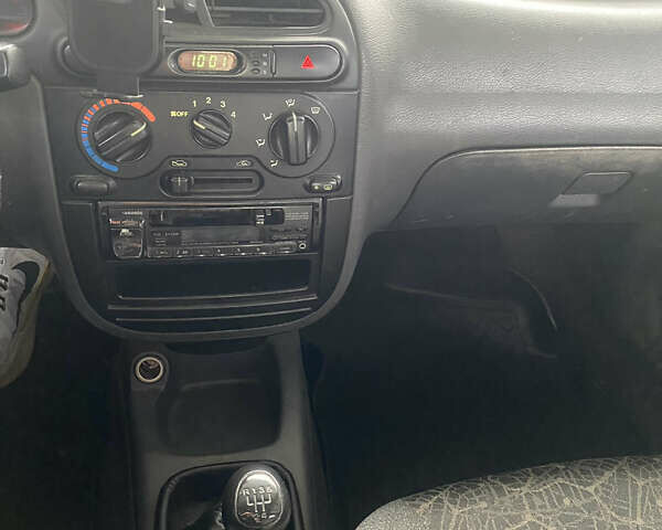 Зеленый Дэу Ланос, объемом двигателя 1.6 л и пробегом 202 тыс. км за 1500 $, фото 9 на Automoto.ua