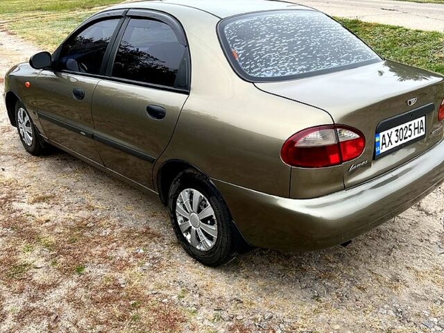 Деу Ланос 2005 у Червоноград на Automoto.ua Зелений Деу Ланос, об'ємом двигуна 1.5 л та пробігом 181 тис. км за 2400 $, фото 3 на Automoto.ua