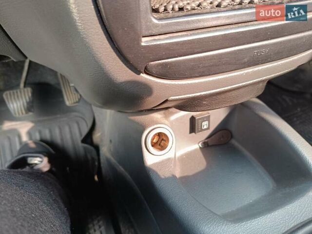 Зелений Деу Ланос, об'ємом двигуна 1.5 л та пробігом 368 тис. км за 3000 $, фото 2 на Automoto.ua