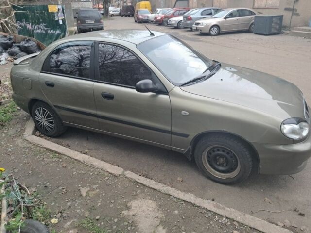 Зелений Деу Ланос, об'ємом двигуна 1.5 л та пробігом 255 тис. км за 2000 $, фото 2 на Automoto.ua