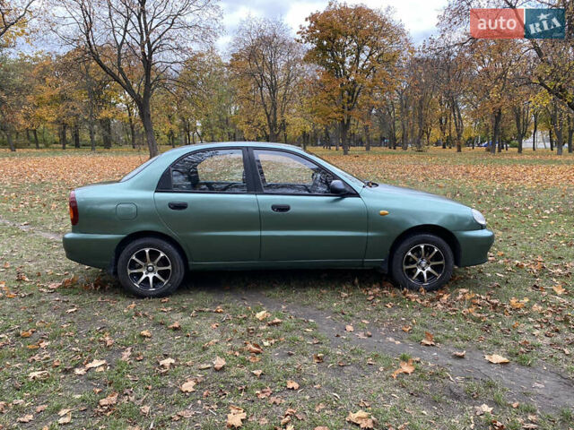 Зеленый Дэу Ланос, объемом двигателя 1.5 л и пробегом 180 тыс. км за 2250 $, фото 4 на Automoto.ua