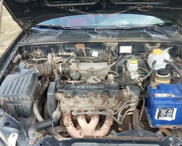 Зеленый Дэу Ланос, объемом двигателя 1.5 л и пробегом 280 тыс. км за 2200 $, фото 1 на Automoto.ua