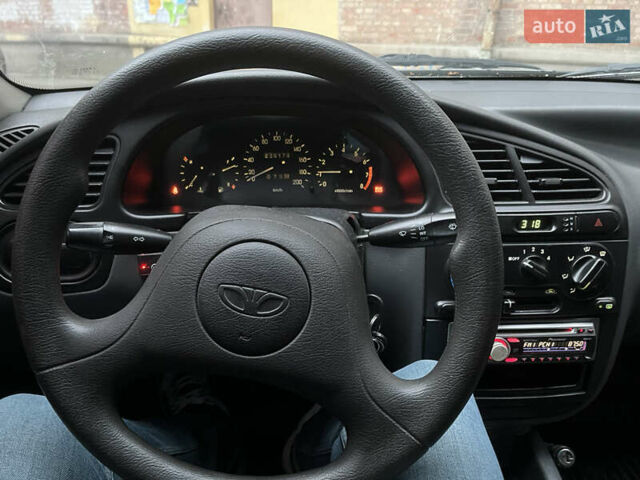 Зеленый Дэу Ланос, объемом двигателя 1.5 л и пробегом 235 тыс. км за 2399 $, фото 5 на Automoto.ua